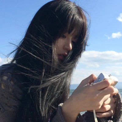 小丑面前